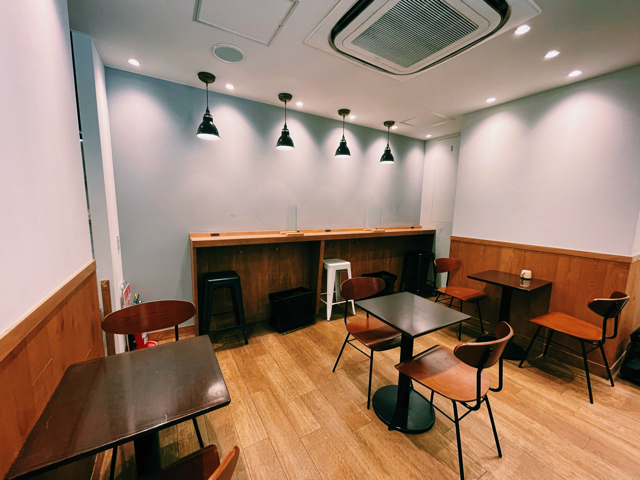 西荻窪駅前のカフェ「プラススタンドコーヒー」