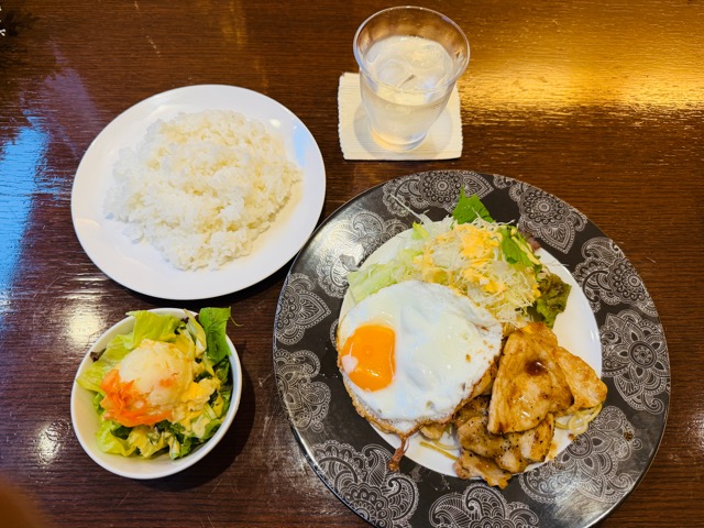 三鷹台「カフェ野田」