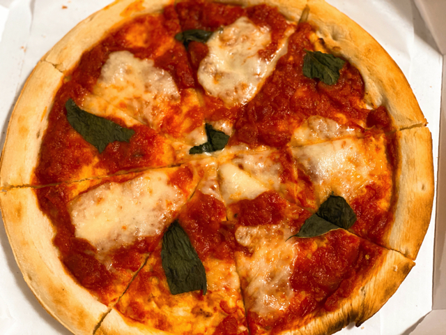 吉祥寺「Vegi&Pizza」のマルゲリータピザ
