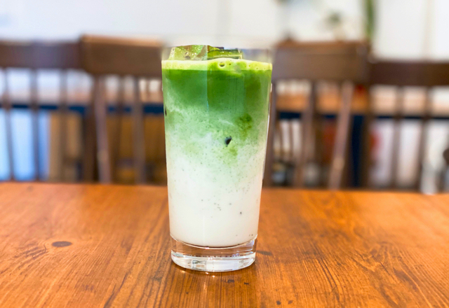 挽きたて抹茶ラテ