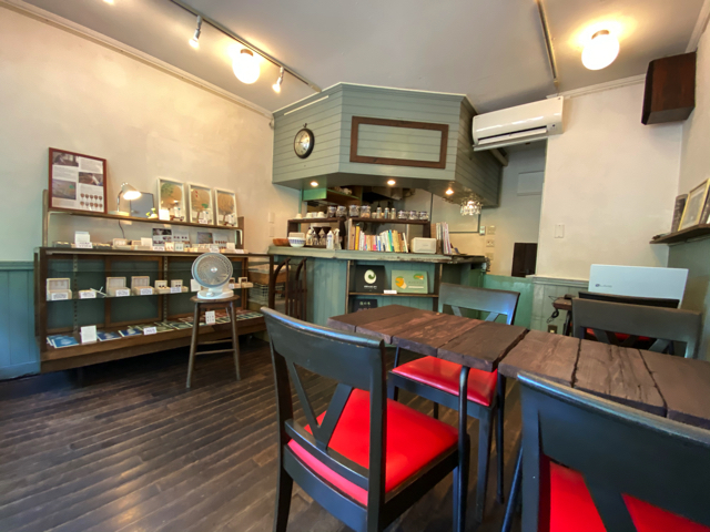 talatta talatta(タラッタタラッタ)の店内