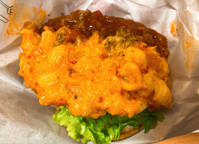 モスバーガーでマッケンチーズ&コロッケ2