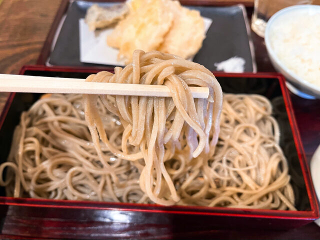 三鷹「味のそば兵衛」の天ぷら蕎麦セット2