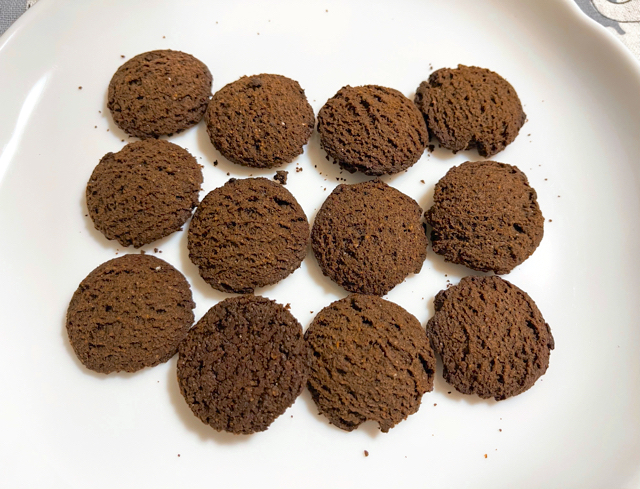 ベースクッキーココアの味のまずい感想をレビュー1