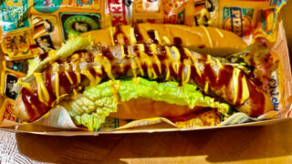 吉祥寺 麺屋武蔵 虎洞のタイガードッグのホットドッグ