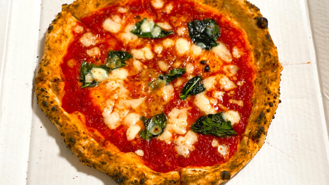 PIZZA SALVATORE CUOMO（ピザ サルヴァトーレ・クオモ）三鷹店のピザ