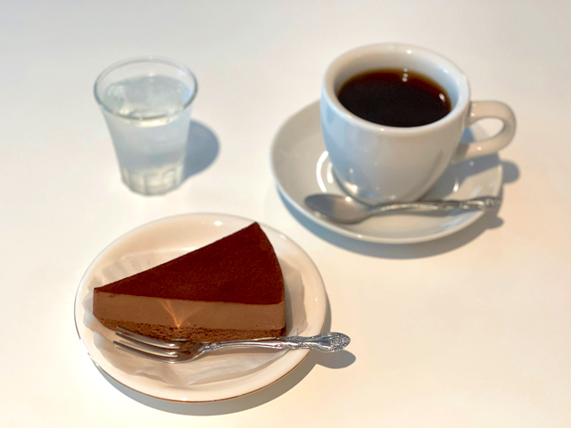 Little cafe オキザリスのケーキセット1
