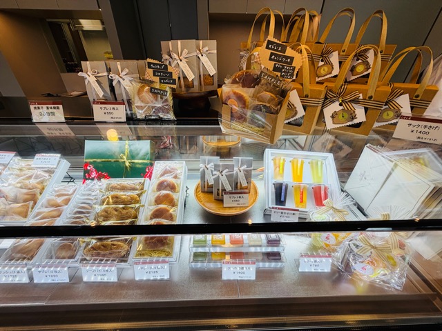 西荻窪こけし屋