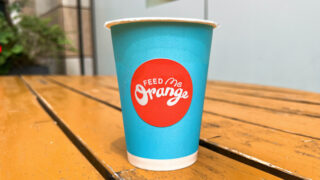 吉祥寺の生搾りオレンジジュース自動販売機「Feed Me Orange（フィードミーオレンジ）」