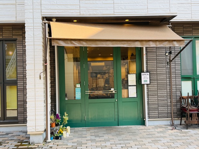 吉祥寺「Where is a dog?(ウェアイズアドッグ)」