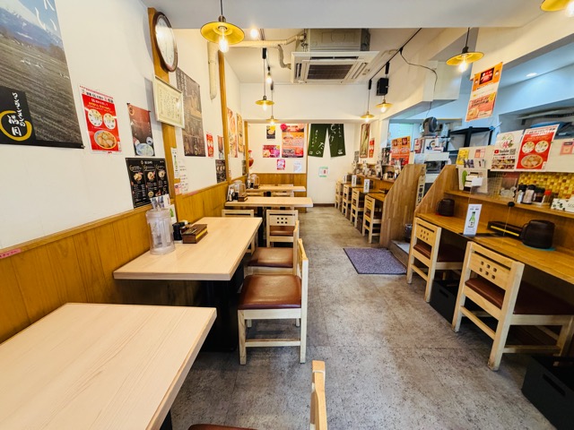 ワンタンメンの満月 三鷹店