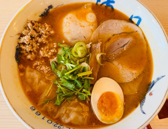 ワンタンメンの満月 三鷹店