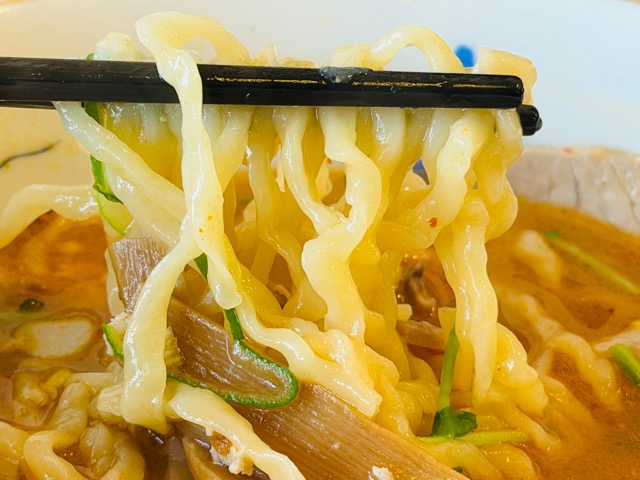 ワンタンメンの満月 三鷹店