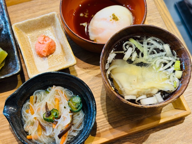 肉汁餃子のダンダダンの究極の餃子定食ランチ