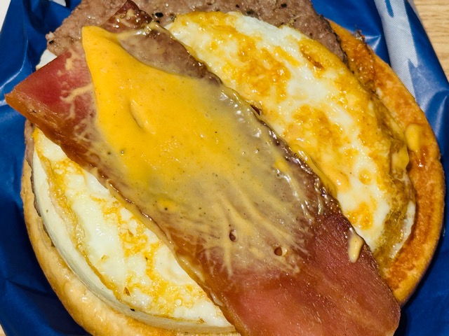 マクドナルド「月見バーガー」
