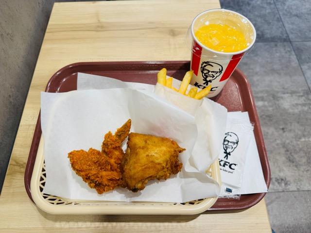ケンタッキー「レッドホットチキン食べくらべセット」