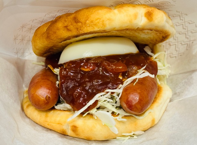 モスバーガーの月見バーガー「月見フォカッチャ」