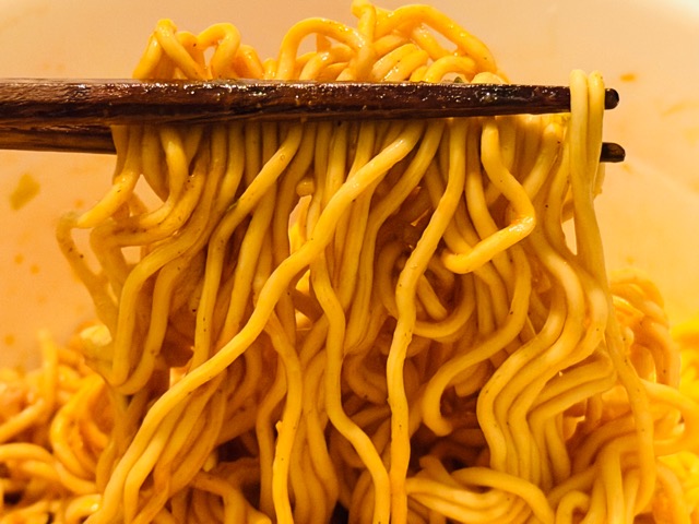 ベース焼きそば トムヤムまぜそば