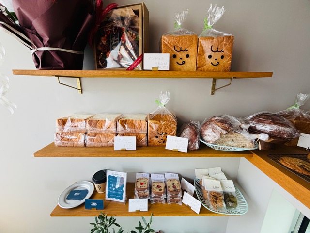 三鷹台「コロレ」