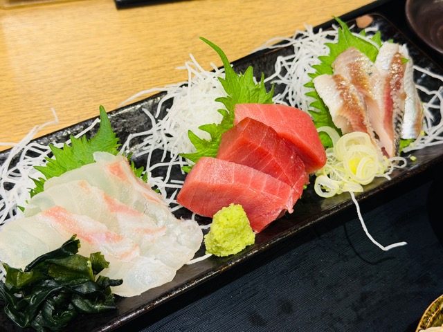 魚の四文屋 三鷹店