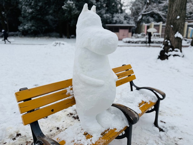 【2026年冬】雪の積もる「井の頭公園」｜ムーミン雪だるま