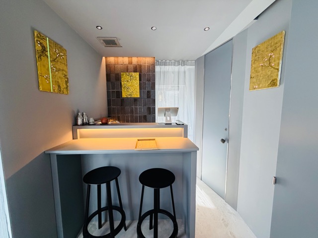 西荻窪「one room gallery」アートギャラリー&カフェ