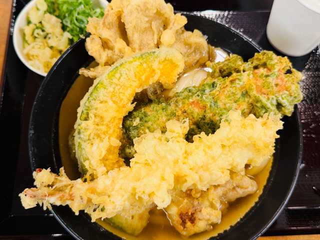 いぶきうどん 吉祥寺店の「いぶきスペシャル」