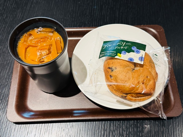 スタバでモーニング