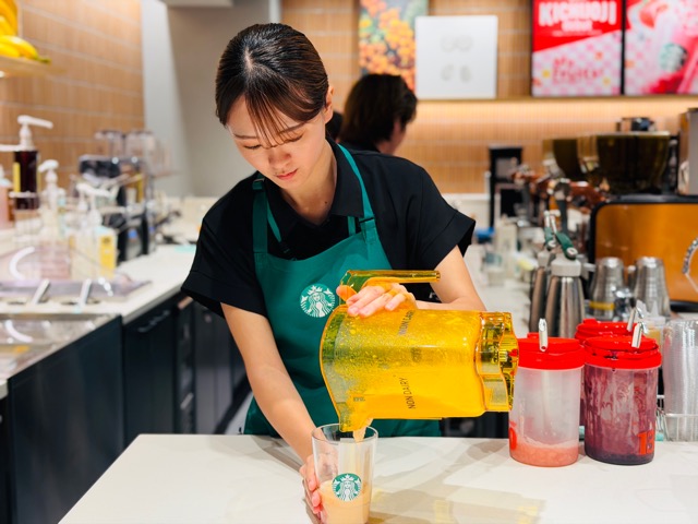 スターバックス コーヒー アトレ吉祥寺店(B1)My フルーツ³ フラペチーノ®
