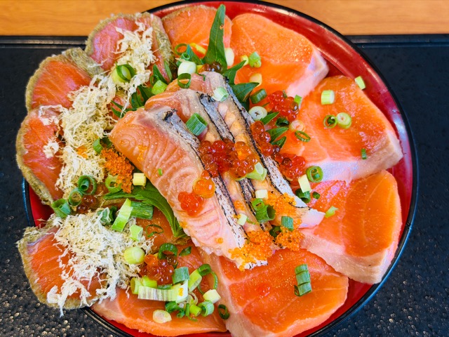 三鷹「鷲の海鮮丼」