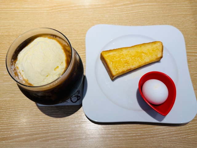 むさしの森珈琲のコーヒーゼリーフロート