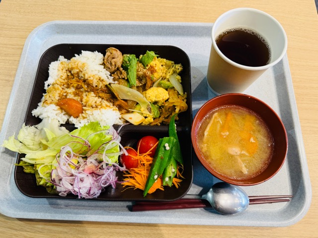 三鷹市市役所「コックテイル食堂」