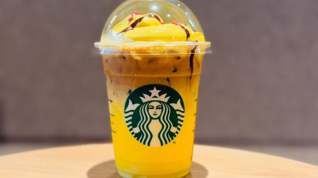 スタバ ポケモン ピカチュウラテ